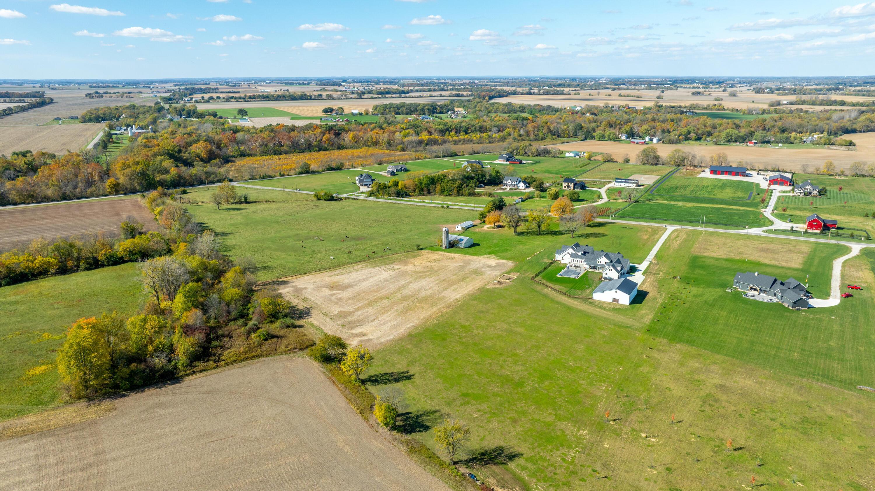 8777 Hayden Run Road Hilliard, OH 43026 - Photo 5 of 10 003