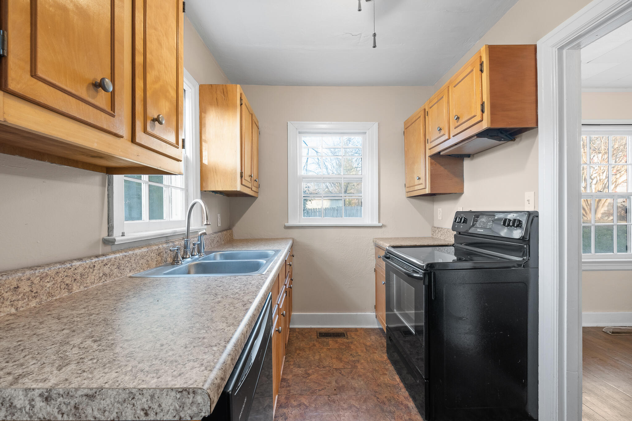 205 Harding Road Chattanooga, TN 37415 - Photo 11 of 38 Harding-24