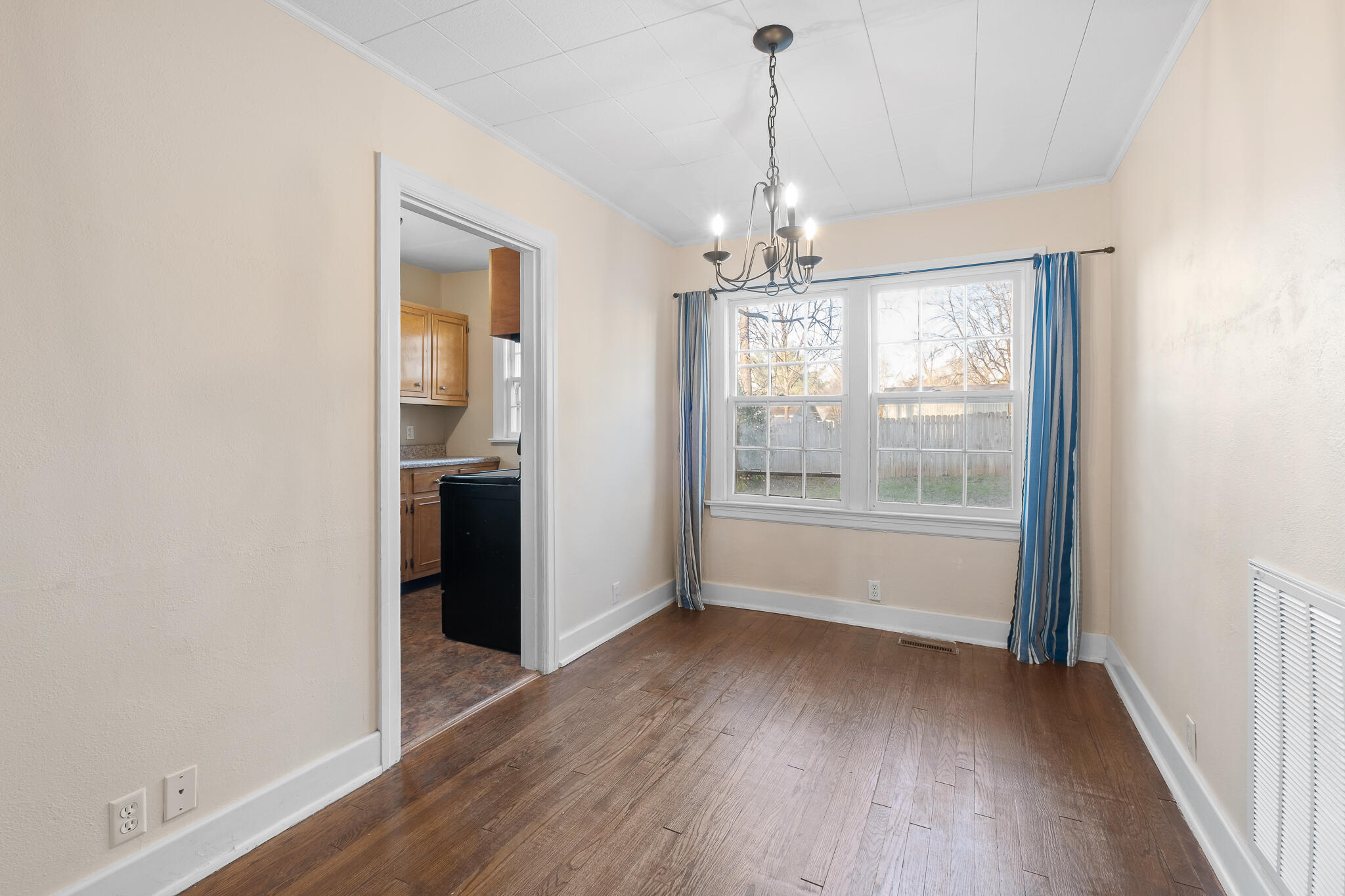 205 Harding Road Chattanooga, TN 37415 - Photo 3 of 38 Harding-21