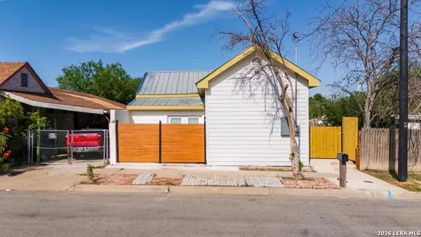 $1,500 | 730 Avenue A, Eagle Pass, TX 78852