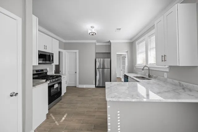 $239,000 | 930 North Belvedere Boulevard, Memphis, TN 38107