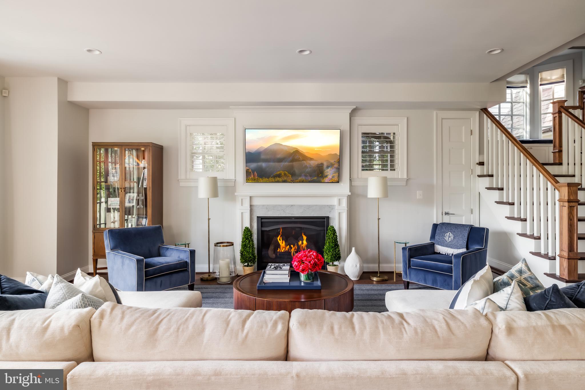 3300 Newark Street Northwest Washington, DC 20008 - Photo 19 of 50 Inviting Family Room