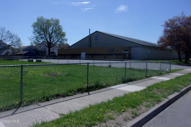 $139,900 | 1337 2nd Avenue, Watervliet, NY 12189