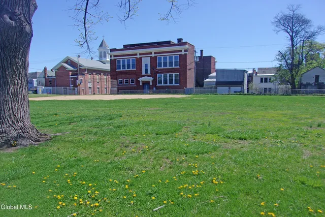 $139,900 | 1337 2nd Avenue, Watervliet, NY 12189