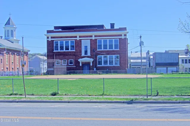 $139,900 | 1337 2nd Avenue, Watervliet, NY 12189
