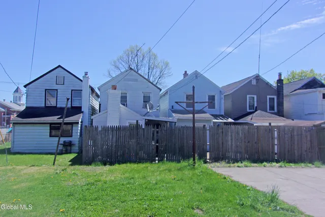 $139,900 | 1337 2nd Avenue, Watervliet, NY 12189