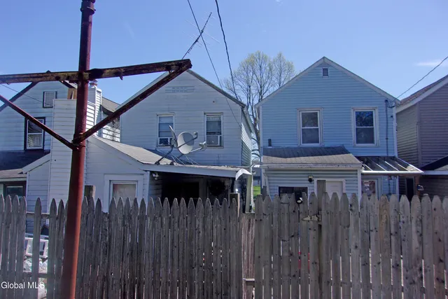 $139,900 | 1337 2nd Avenue, Watervliet, NY 12189