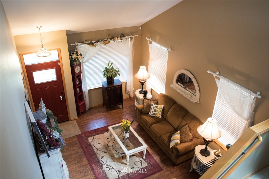 23237 Southeast 248th Street Maple Valley, WA 98038 - Photo 4 of 24