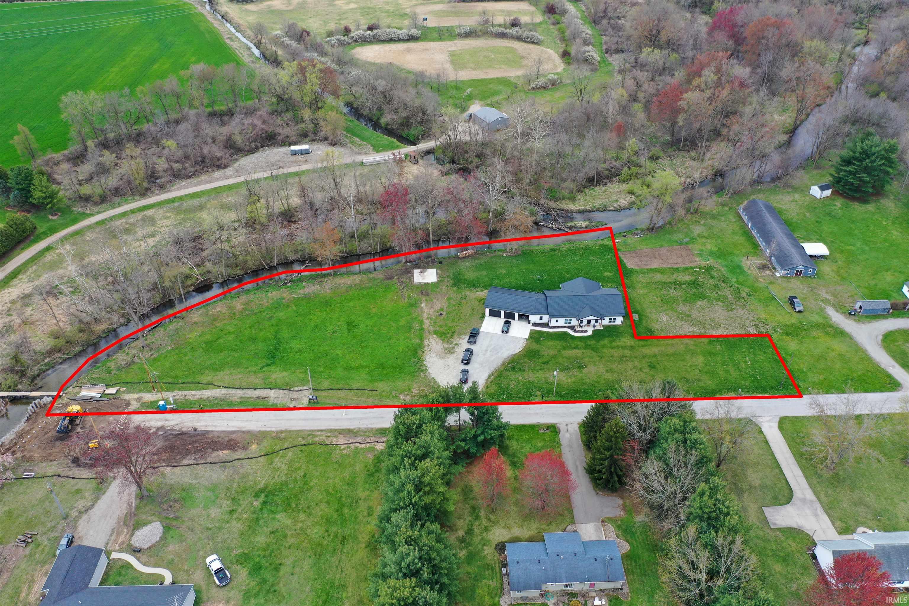 585 East Beer Road Milford, IN 46542 - Photo 2 of 29