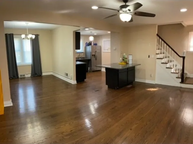 $2,000 | 10217 South Prairie Avenue, Chicago, IL 60628