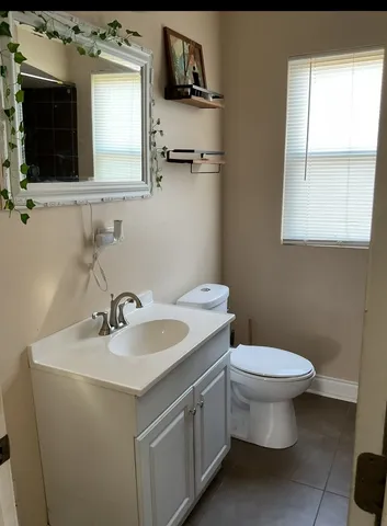 $2,000 | 10217 South Prairie Avenue, Chicago, IL 60628