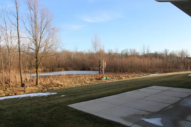 $340,000 | 826 Prairie Gardens, Unit 25, Kewaskum, WI 53040