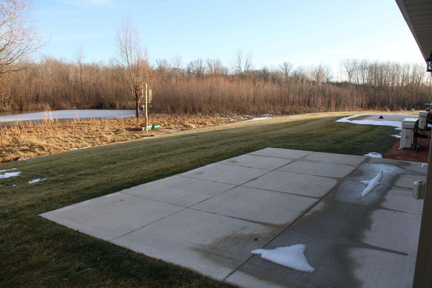 826 Prairie Gardens, Unit 25 Kewaskum, WI 53040 - Photo 23 of 25 concrete patio