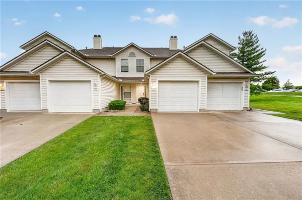 $196,500 | 1312 Southeast Norwood Drive, Lee's Summit, MO 64081