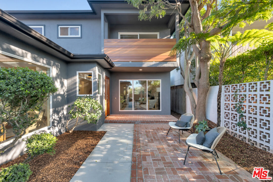 7956 West 79th Street Playa del Rey, CA 90293 - Photo 3 of 37 Gallery Image 3