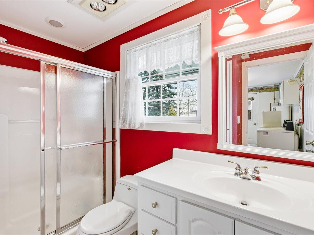 119 Union Street Port Austin, MI 48467 - Photo 19 of 38 Main floor bath
