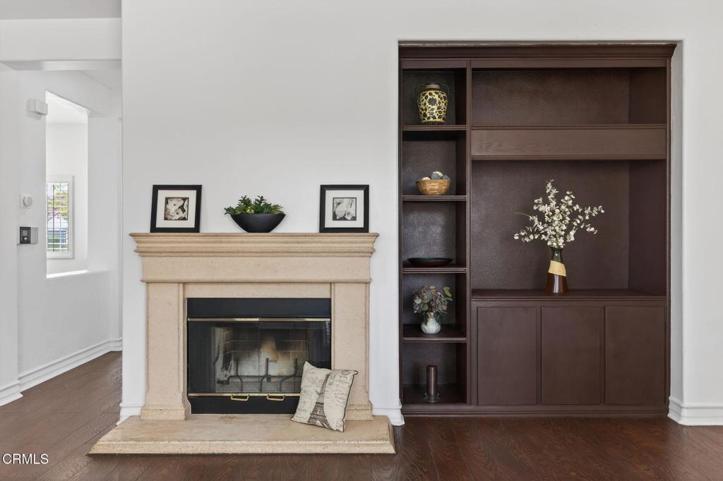 740 Freeport Lane Oxnard, CA 93035 - Photo 17 of 35 a living room with furniture and a fireplace