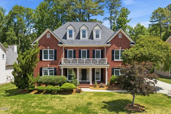 $975,000 | 305 Birdwood Court, Cary, NC 27519