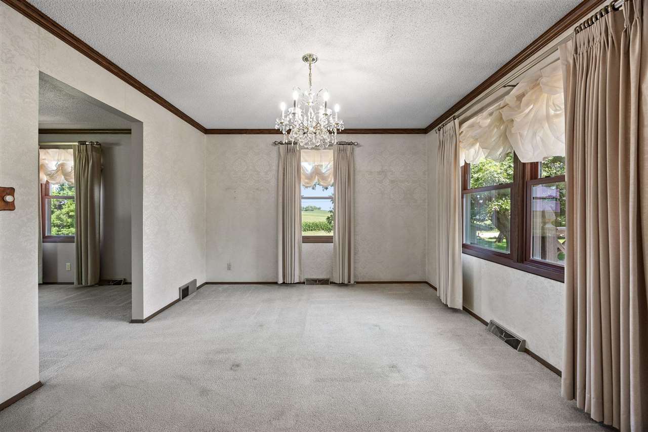 7405 Beverly Road Southwest Fairfax, IA 52228 - Photo 9 of 36 Gallery Image 9