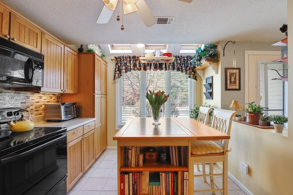 630 Maple Brook Road, Unit 630 Bellingham, MA 02019 - Photo 4 of 41 Gallery Image 4