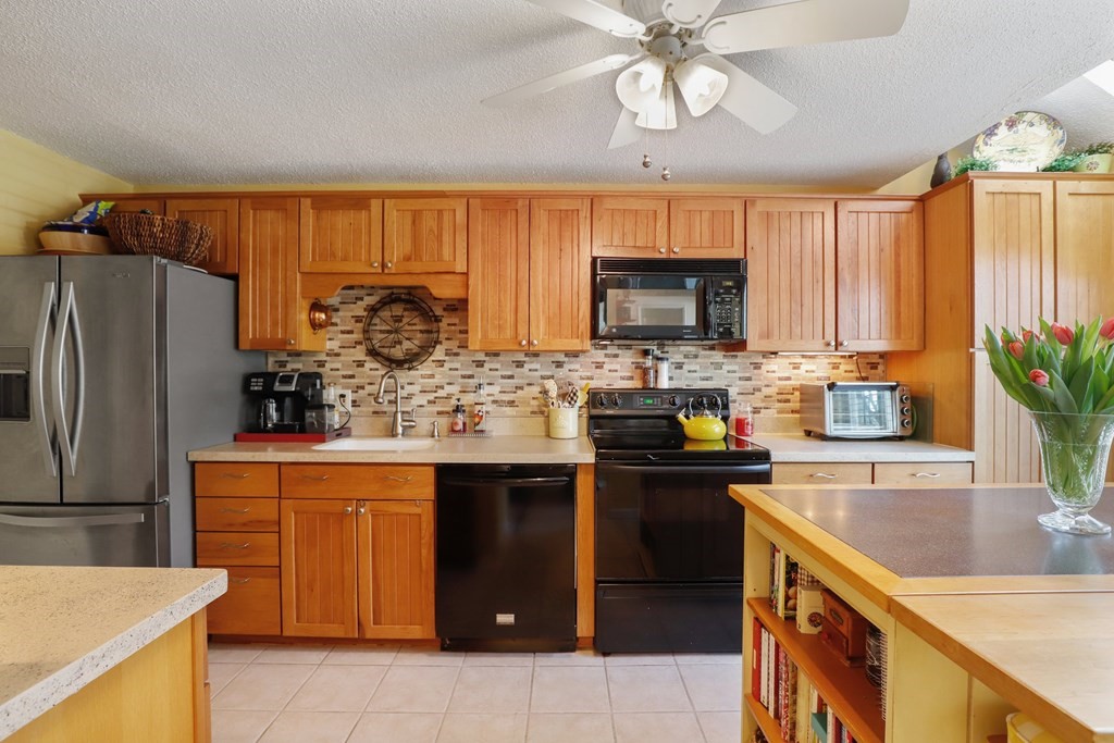 630 Maple Brook Road, Unit 630 Bellingham, MA 02019 - Photo 6 of 41 Gallery Image 6