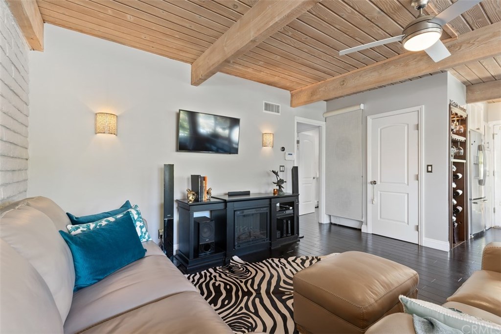 198 Del Gado Road San Clemente, CA 92672 - Photo 7 of 47 Put your feet up and relax!
