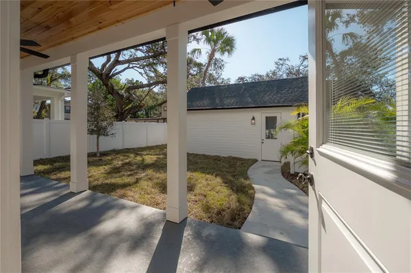 $4,000 | 801 East North Street, Tampa, FL 33604