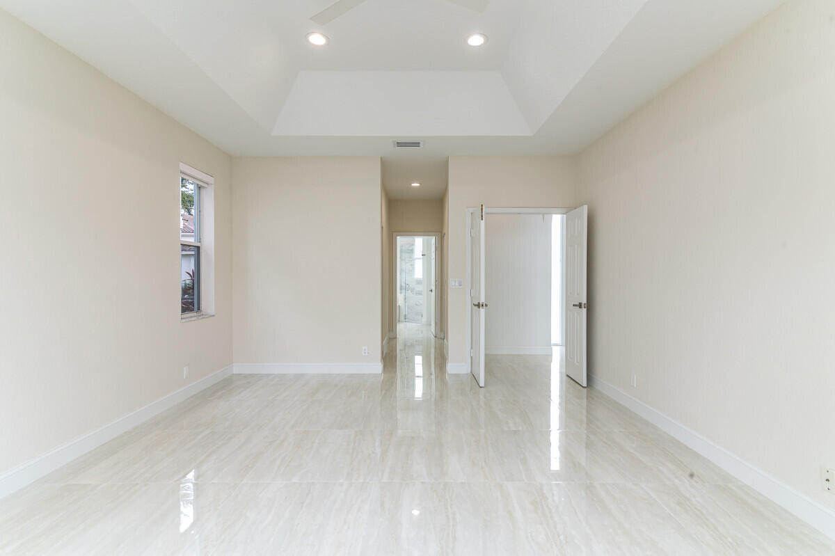 10879 Handel Place Boca Raton, FL 33498 - Photo 12 of 46 photo-13jpg