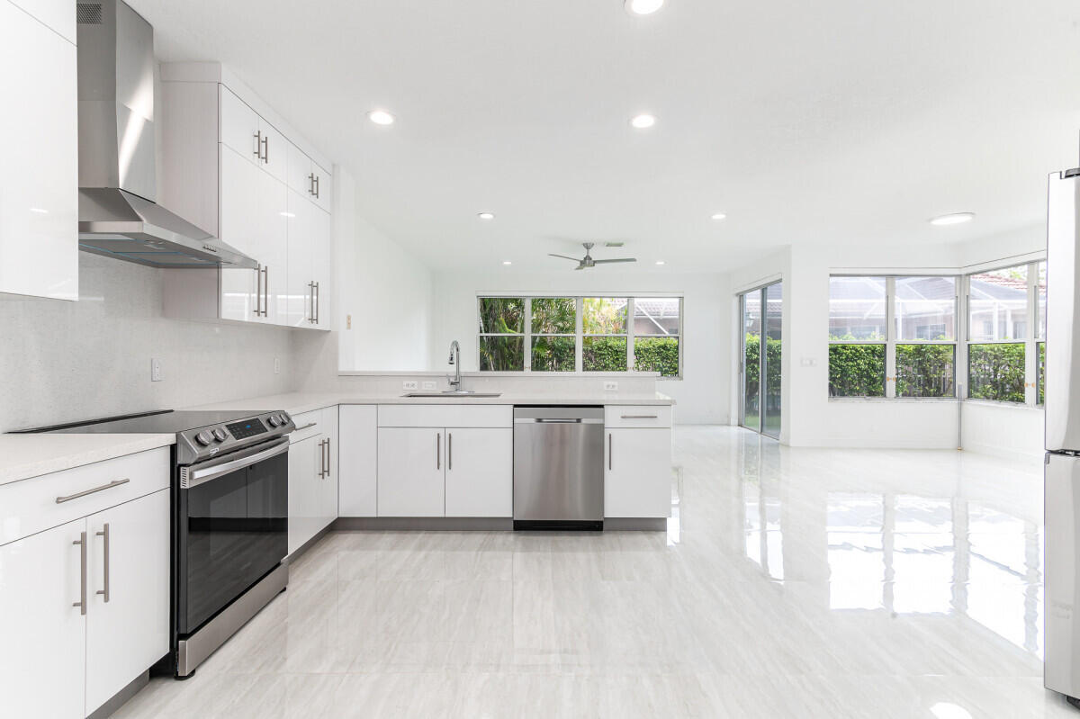 10879 Handel Place Boca Raton, FL 33498 - Photo 5 of 46 photo-7jpg
