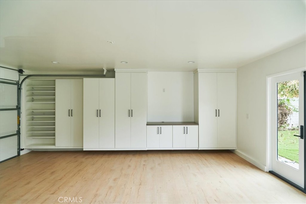 345 Broadway Costa Mesa, CA 92627 - Photo 19 of 20 an empty room with window