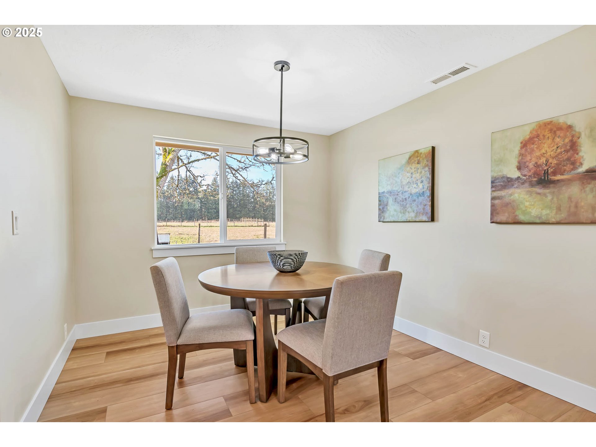 26860 Pickens Road Eugene, OR 97402 - Photo 12 of 48 Gallery Image 12