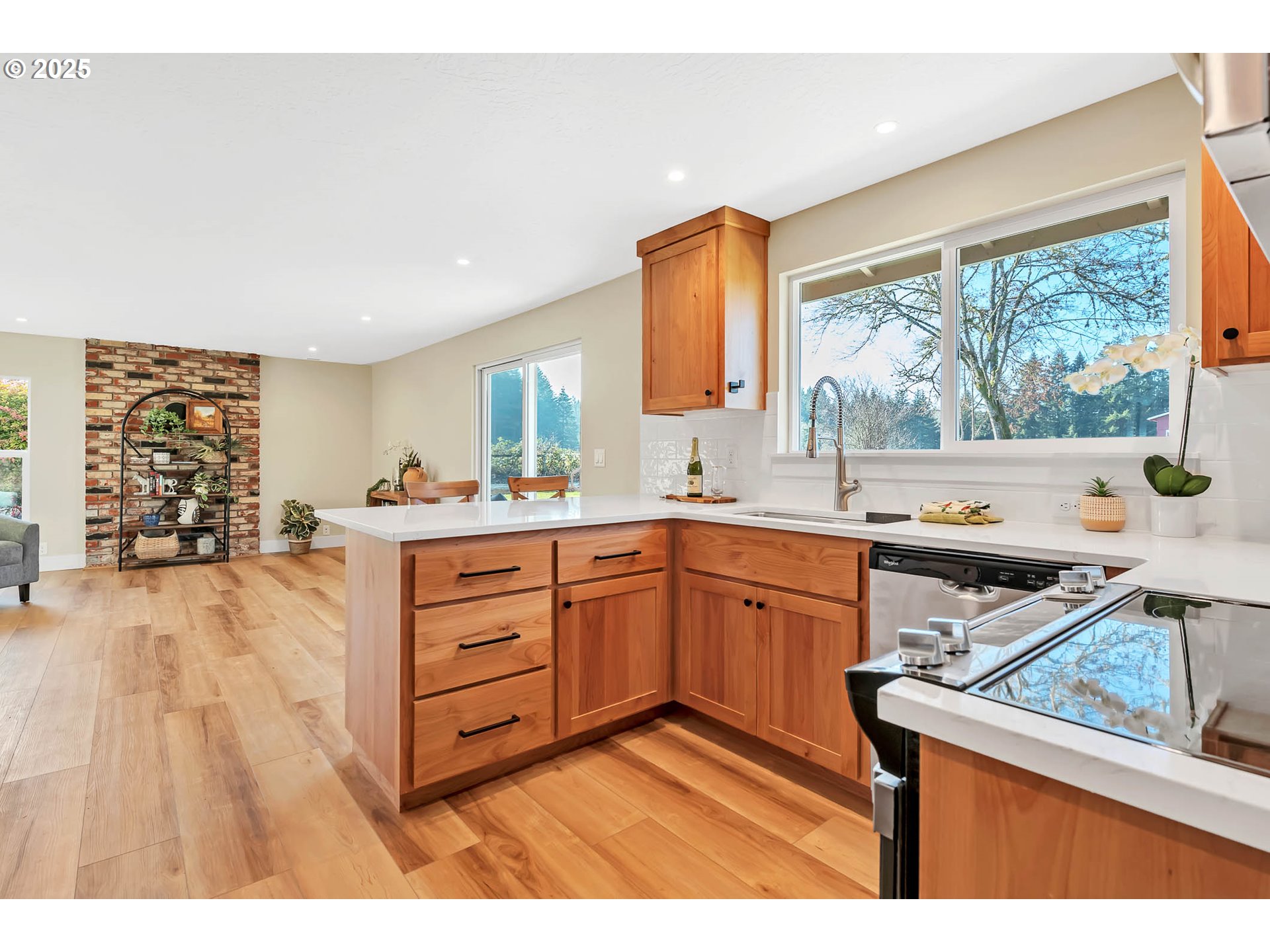 26860 Pickens Road Eugene, OR 97402 - Photo 19 of 48 Gallery Image 19