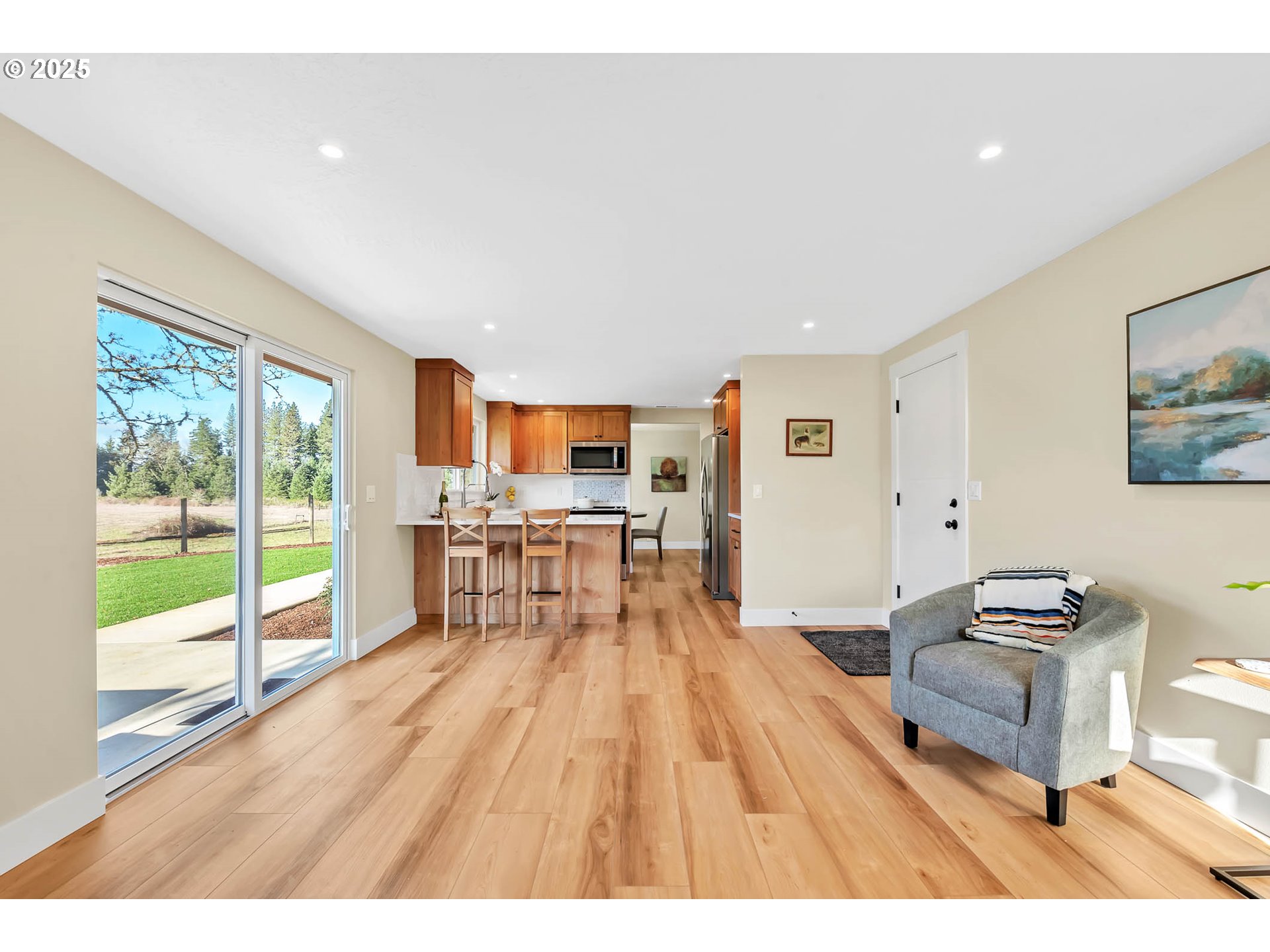 26860 Pickens Road Eugene, OR 97402 - Photo 22 of 48 Gallery Image 22
