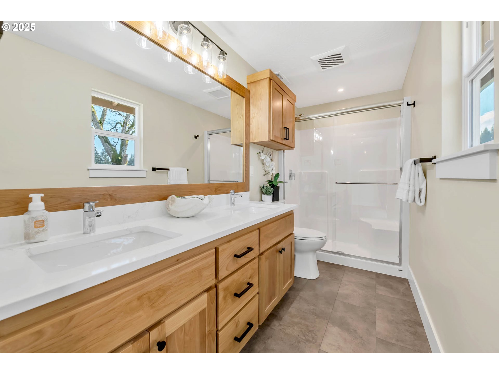 26860 Pickens Road Eugene, OR 97402 - Photo 23 of 48 Gallery Image 23