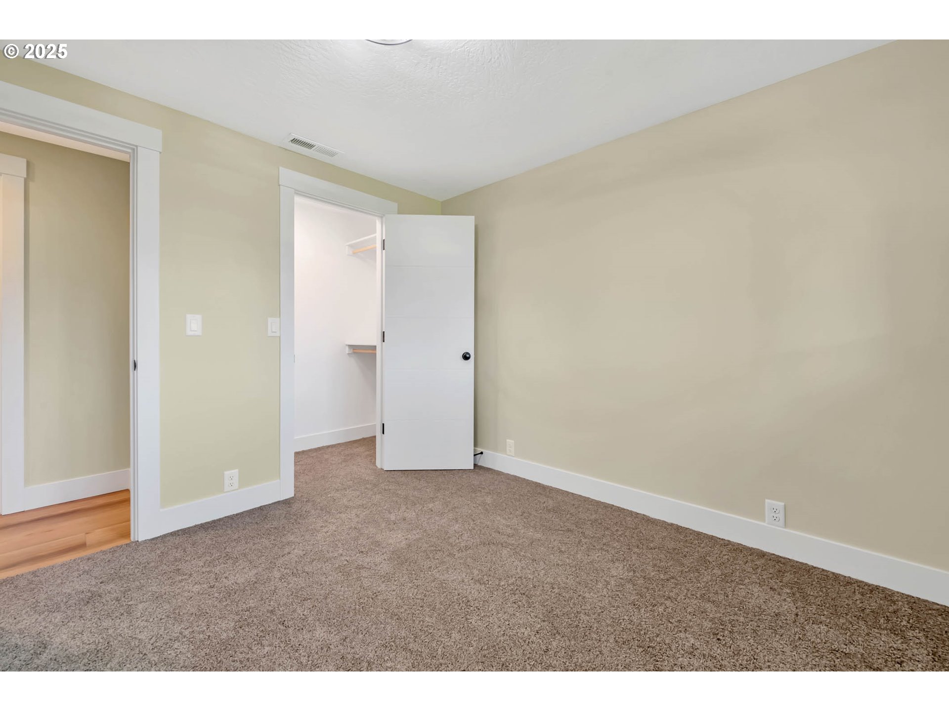 26860 Pickens Road Eugene, OR 97402 - Photo 26 of 48 Gallery Image 26