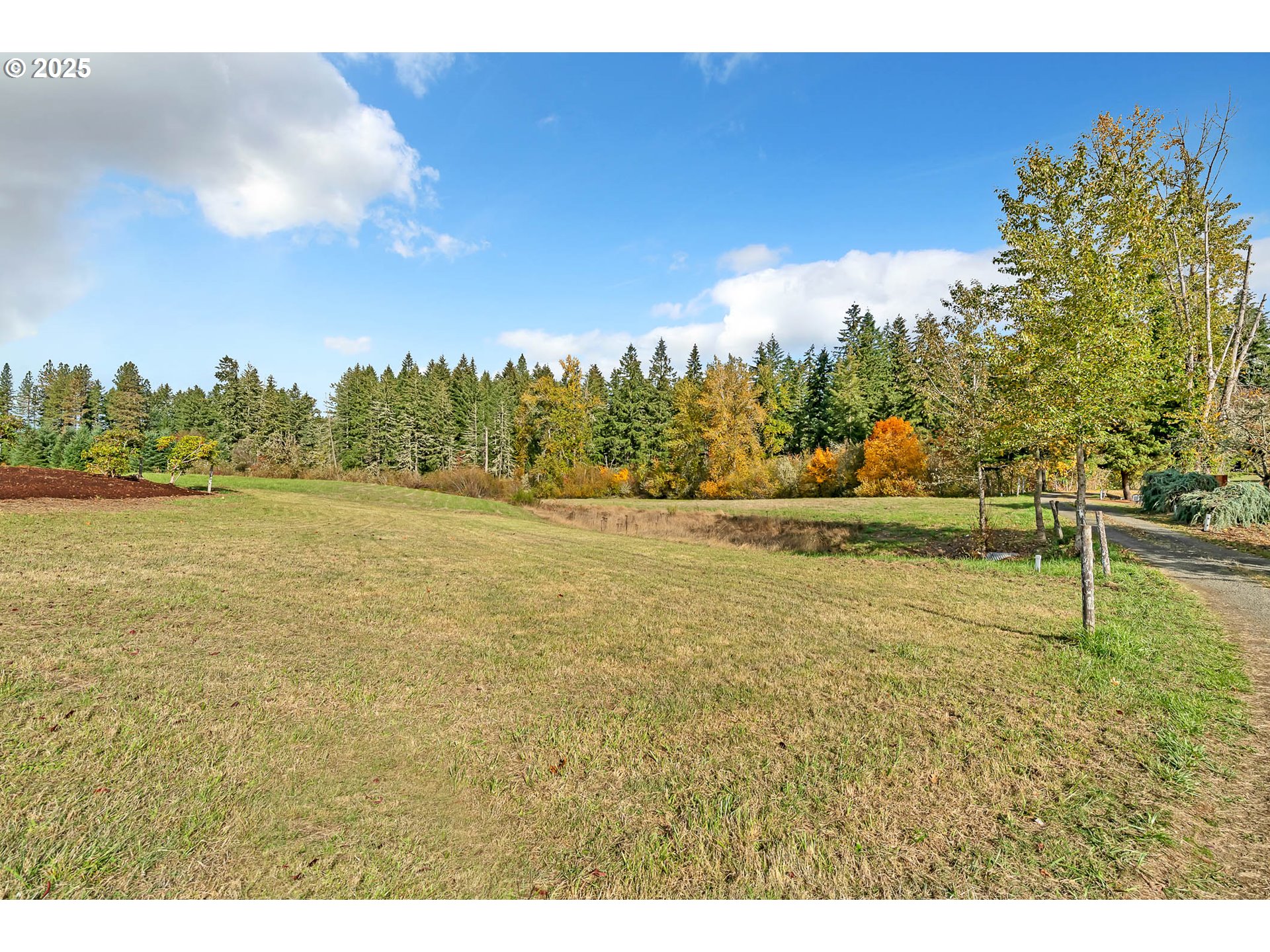 26860 Pickens Road Eugene, OR 97402 - Photo 43 of 48 Gallery Image 43