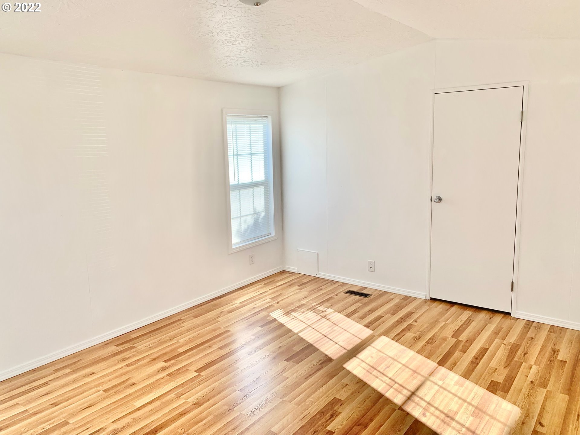 1413 Hawthorne Avenue, Unit 45 Reedsport, OR 97467 - Photo 9 of 18 Gallery Image 9