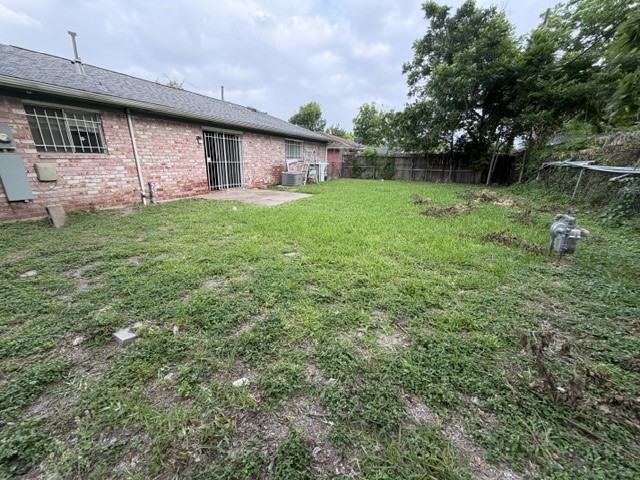 4142 Brookston Street Houston, TX 77045 - Photo 16 of 17