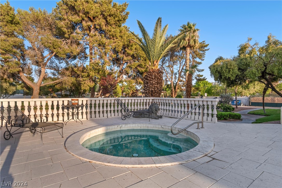 1245 South Rancho Drive Las Vegas, NV 89102 - Photo 7 of 19 spa