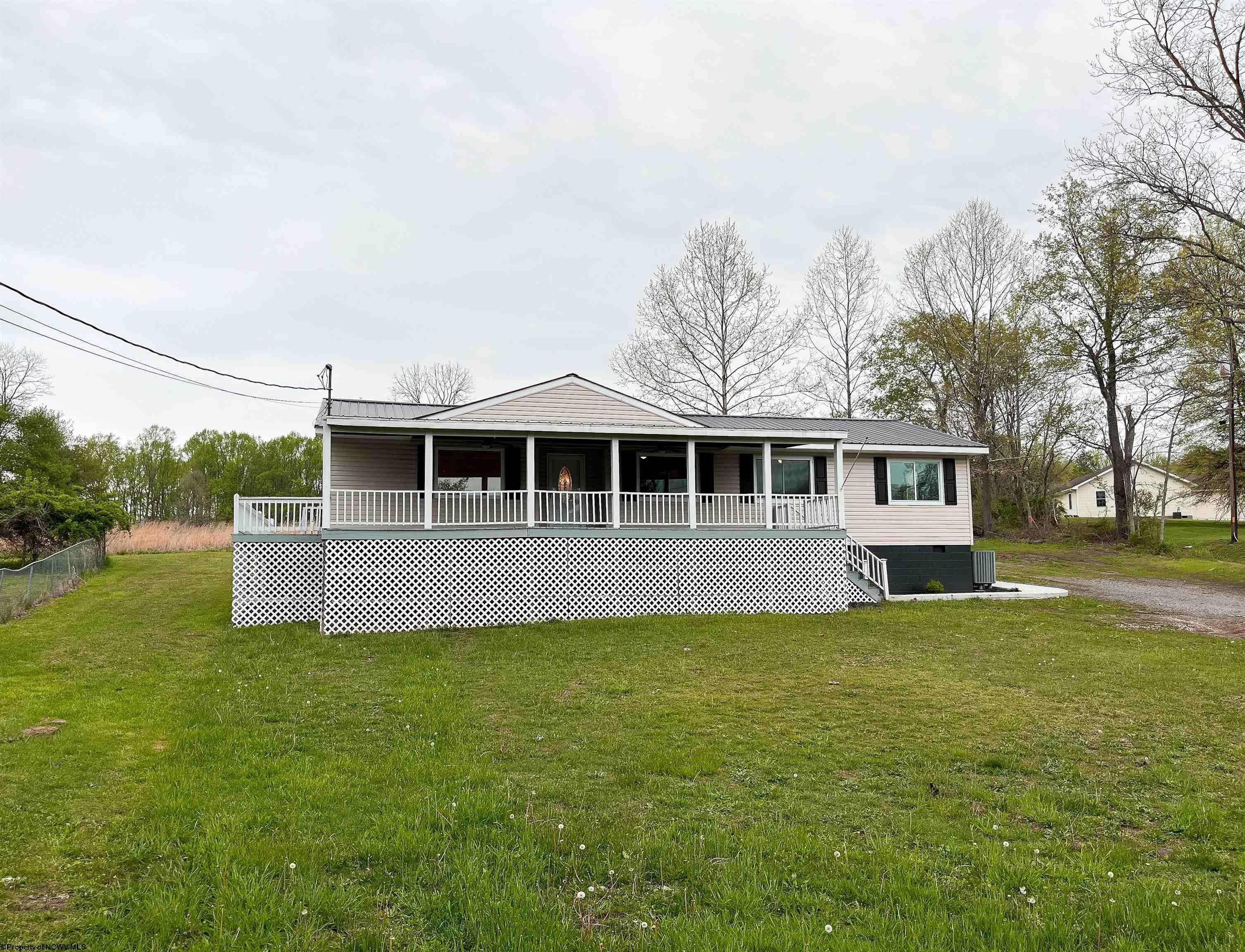 79 Norway Loop Road Fairmont, WV 26554 - Photo 2 of 14 Gallery Image 2