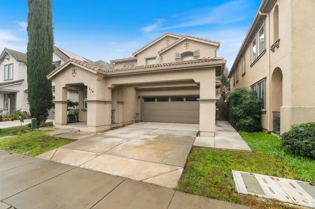 $665,000 | 274 Crescent Moon Drive, Lathrop, CA 95330