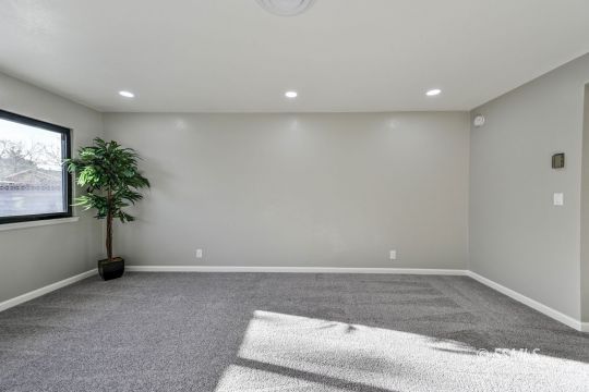 320 Dawn Court Ridgecrest, CA 93555 - Photo 6 of 24 a view of room with a potted plant