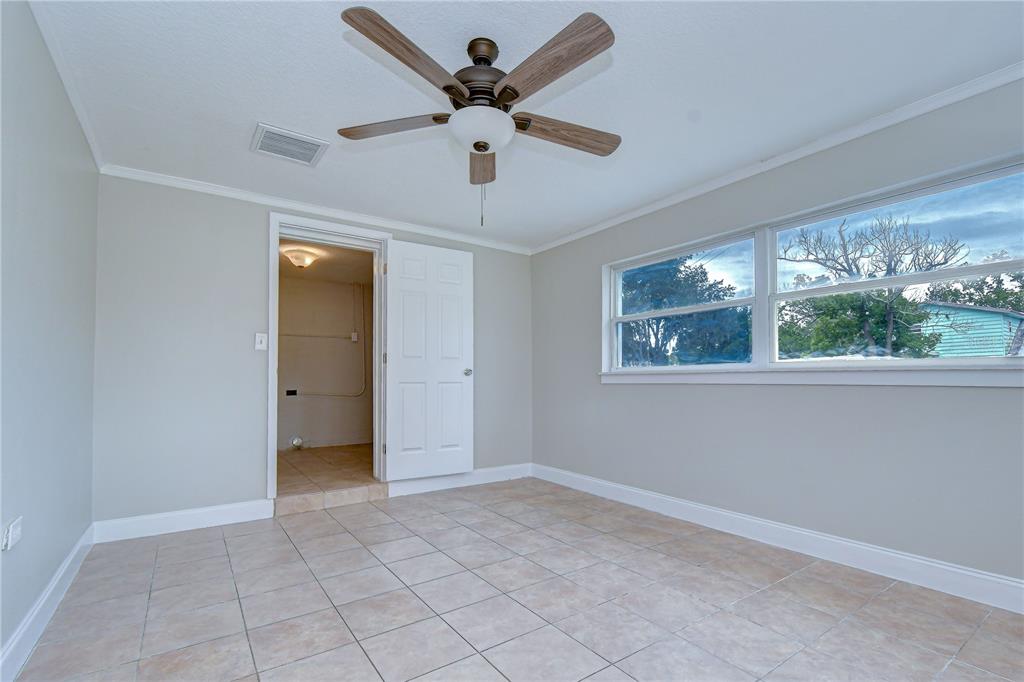 204 7th Street Southwest Ruskin, FL 33570 - Photo 16 of 20