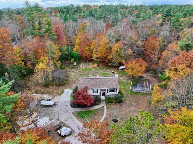 $560,000 | 199 Raymond Road, Deerfield, NH 03037