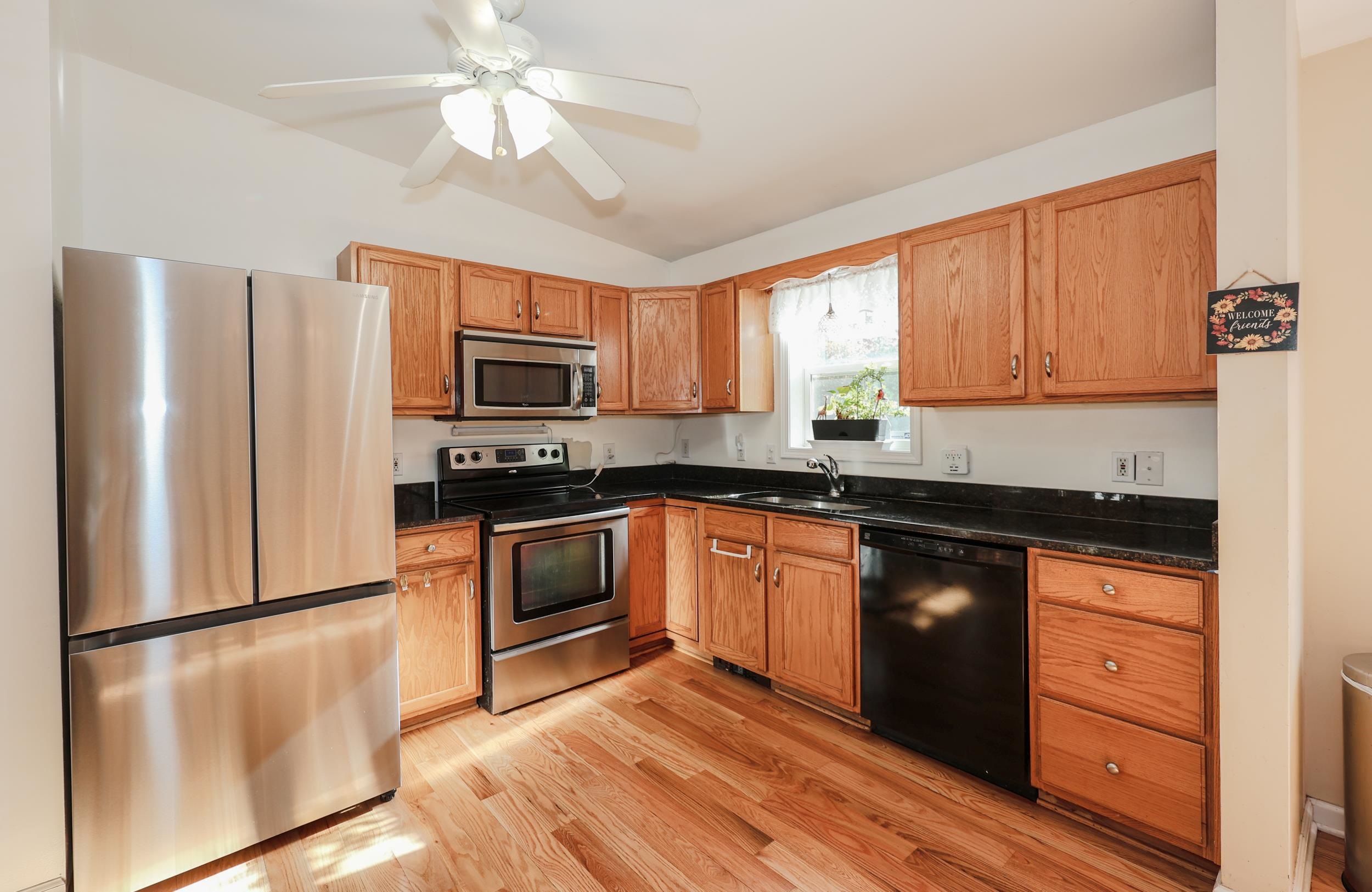 199 Raymond Road Deerfield, NH 03037 - Photo 6 of 58