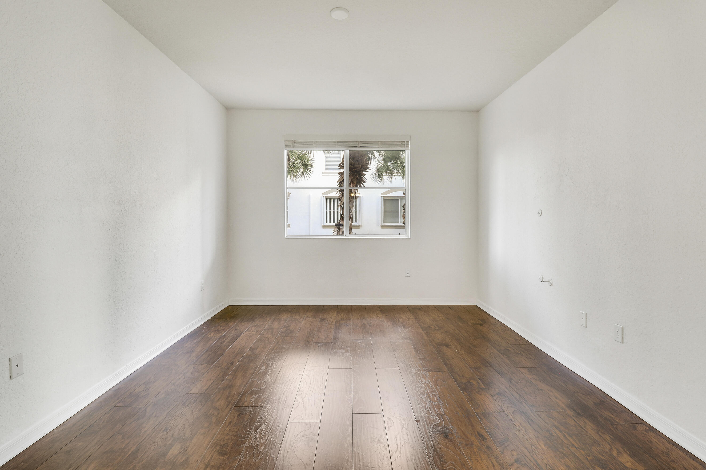 11033 Legacy Boulevard, Unit 203 Palm Beach Gardens, FL 33410 - Photo 25 of 31 Primary Suite