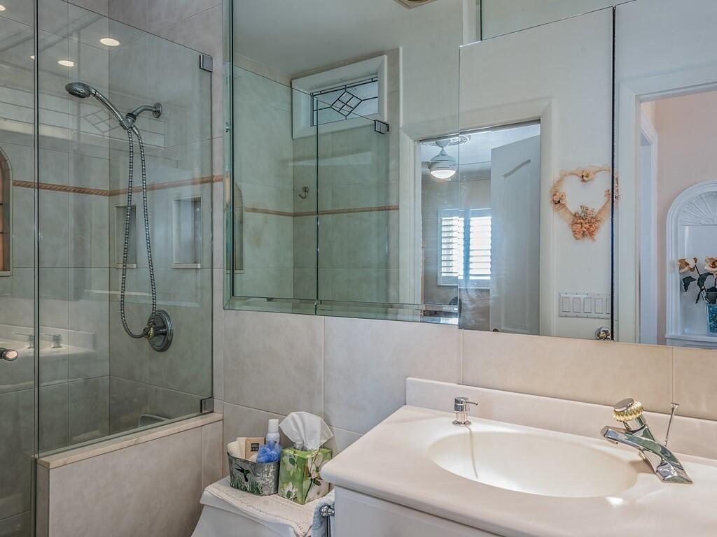 6530 North Ocean Boulevard, Unit 301 Ocean Ridge, FL 33435 - Photo 21 of 33 Bathroom Two
