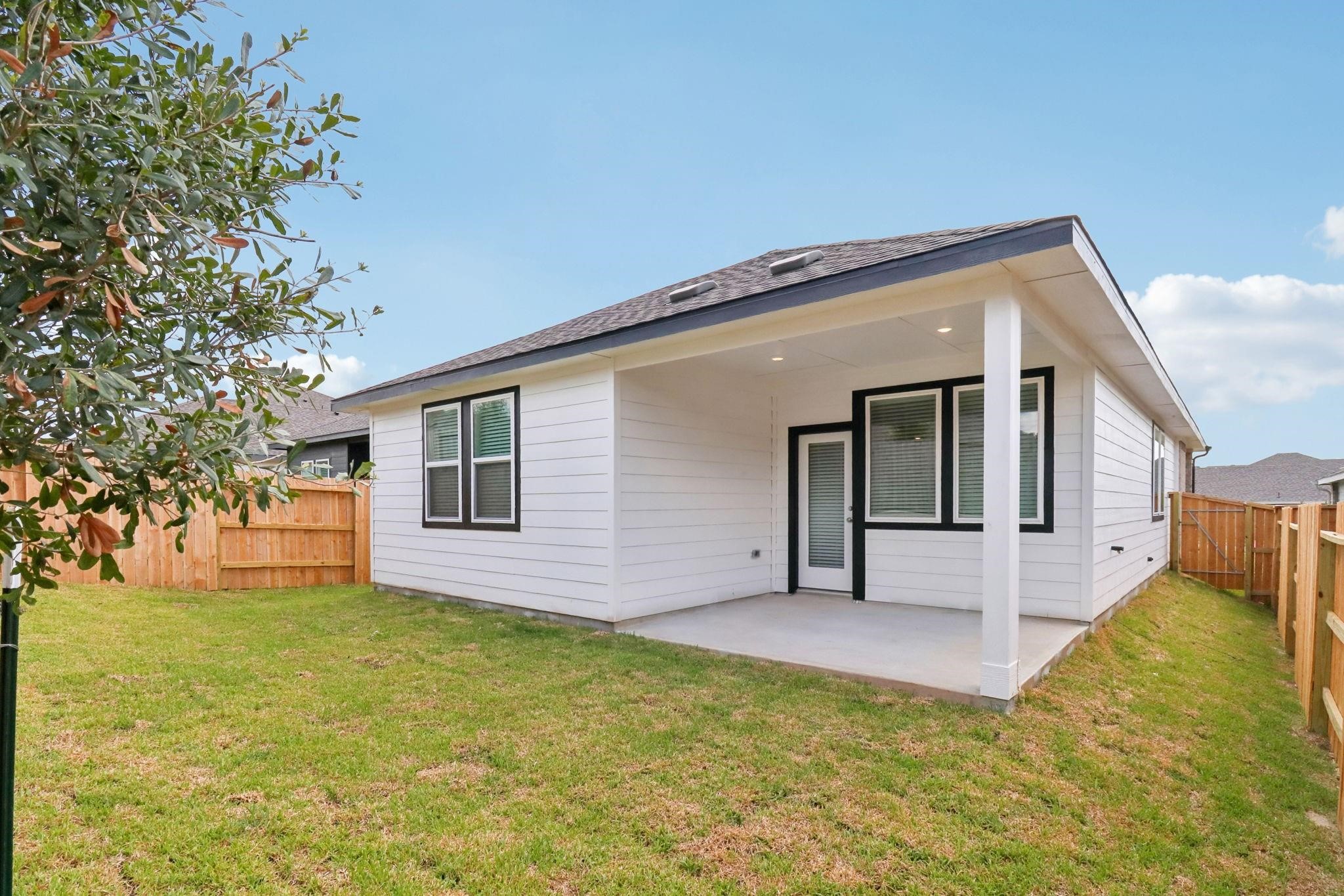 1928 Velvet Oak Lane Conroe, TX 77304 - Photo 12 of 13