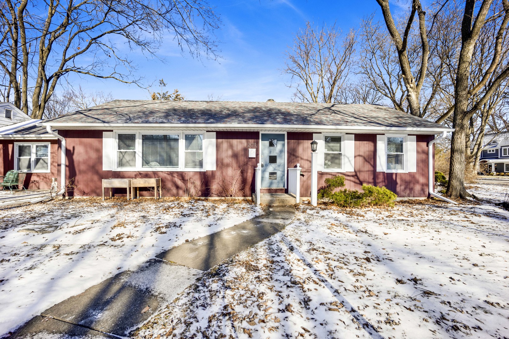 2011 Cleveland Street Evanston, IL 60202 - Photo 2 of 33