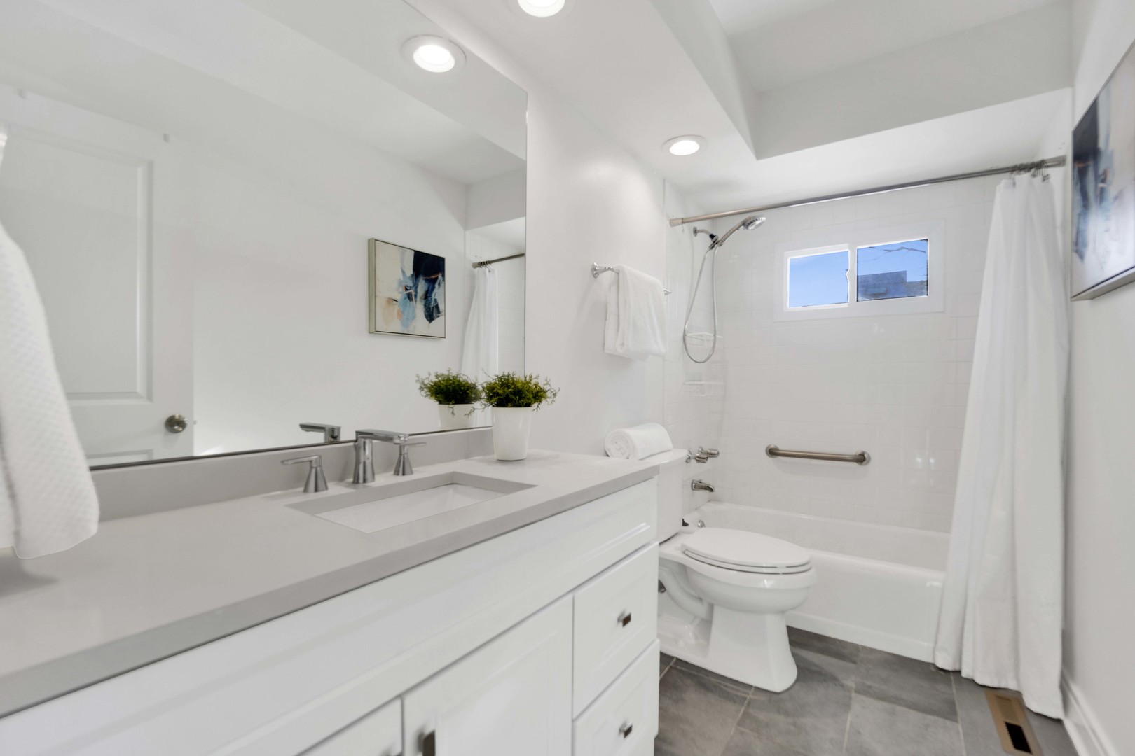 2011 Cleveland Street Evanston, IL 60202 - Photo 21 of 33